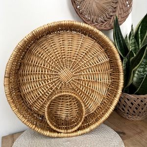 ✨SOLD✨Wicker Dip Tray (Round)